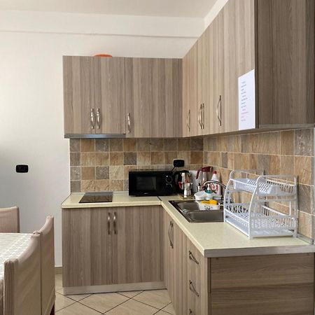 Rikardo Apartament Appartement Vlorë Buitenkant foto