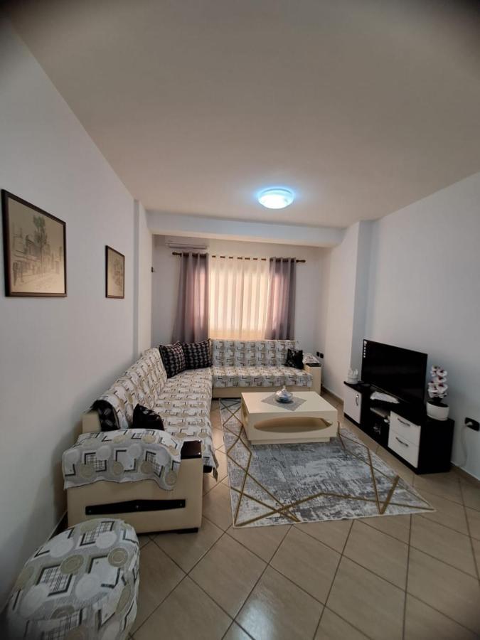 Rikardo Apartament Appartement Vlorë Buitenkant foto